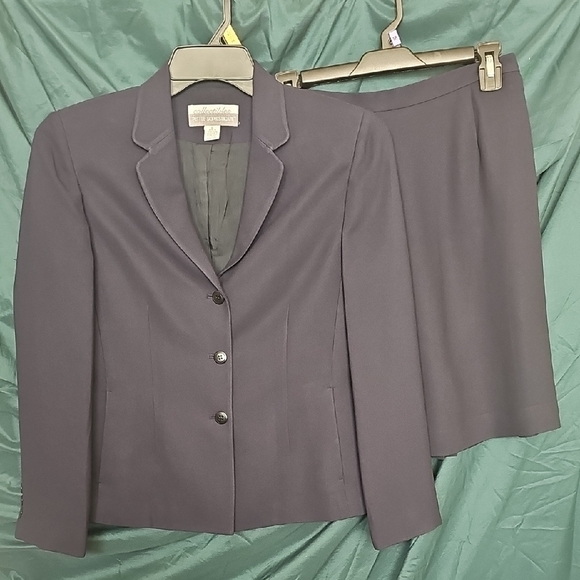 Collectibles by Petite Sophisticate Tailored Suit Jacket/Skirt Suit - Picture 1 of 7